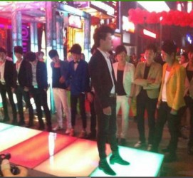 河池深圳夜总会伴游模特雇用(深圳KTV模特雇用)