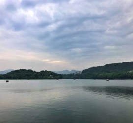 河池杭州自助游(杭州自助游旅游攻略)