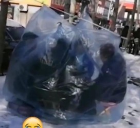 河池东北大爷带老伴游中国(东北大爷带老伴游中国旅行)