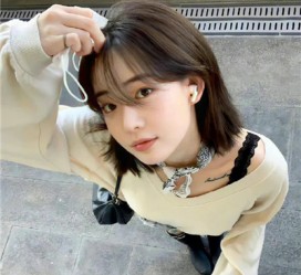 河池伴游女生云微微的资料