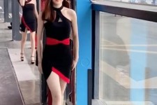 河池女孩为挣钱在学校兼职当模特的简单介绍