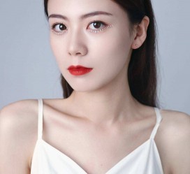河池兼职模特要打点模卡吗(兼职做模特要交钱拍模卡)