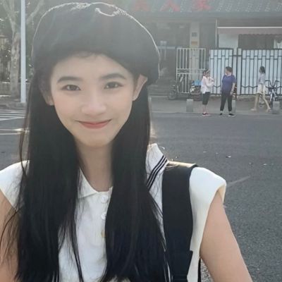 河池商务伴游带客户去看海豚表演