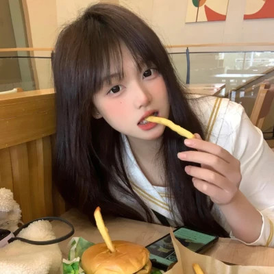 河池伴游女生李欣怡的资料