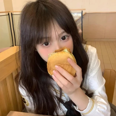 河池伴游女生李心怡的资料