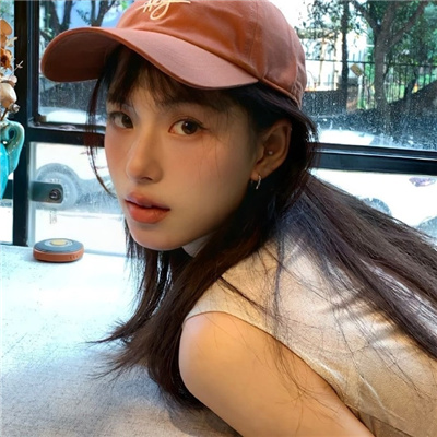 河池伴游女生杨梦研的资料