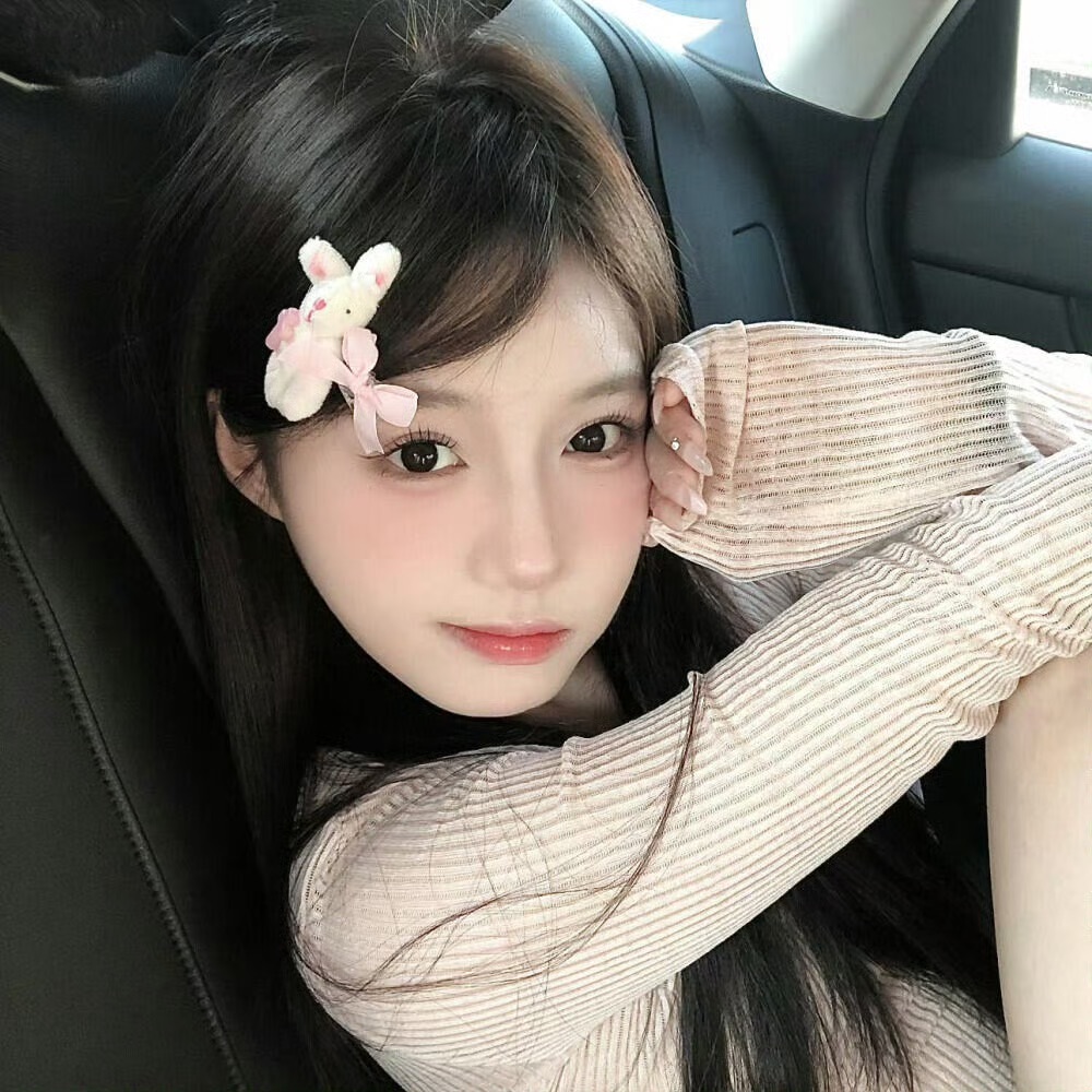 河池伴游女生沈欣白的资料