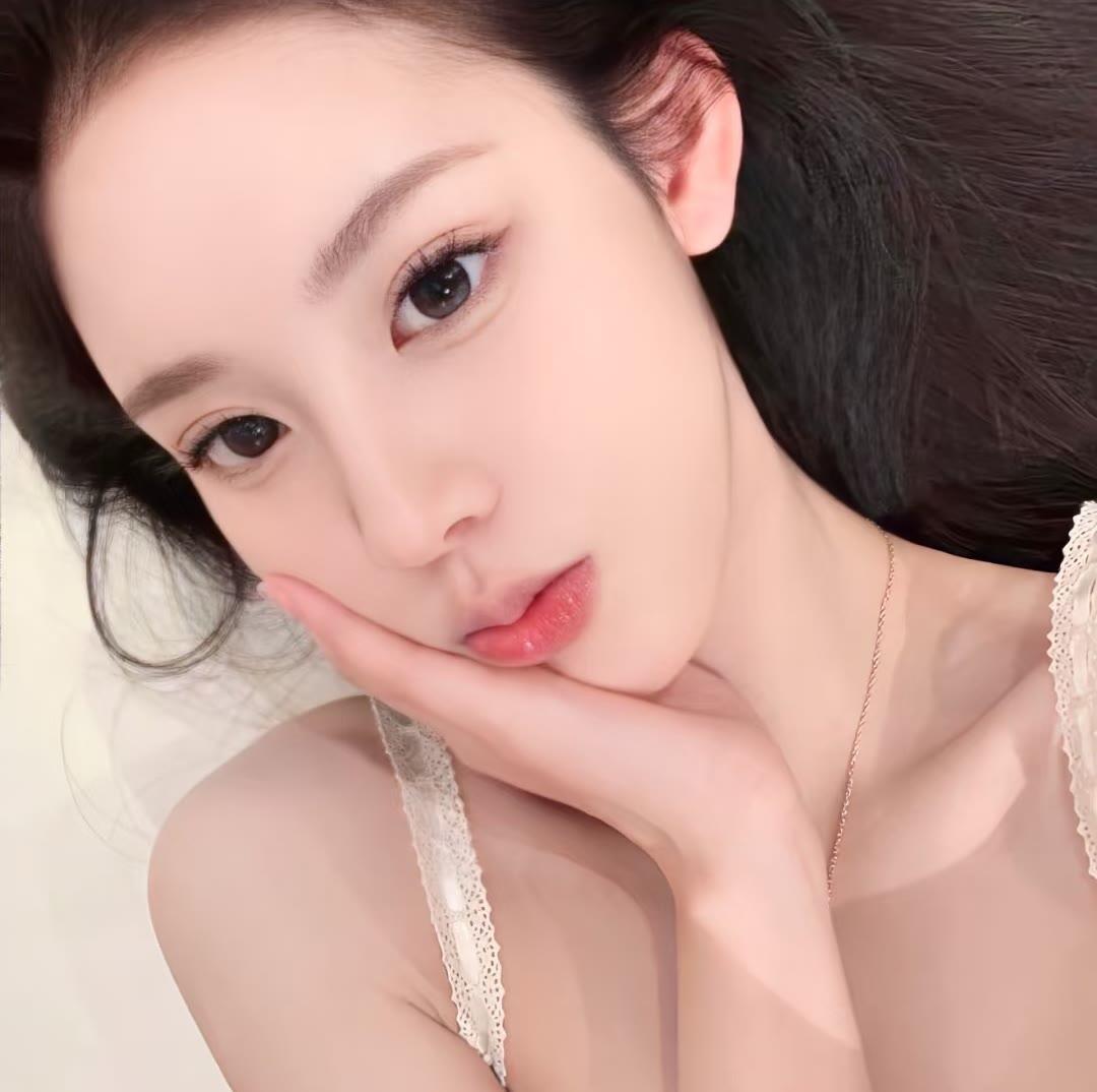 河池伴游女生佛白易的资料